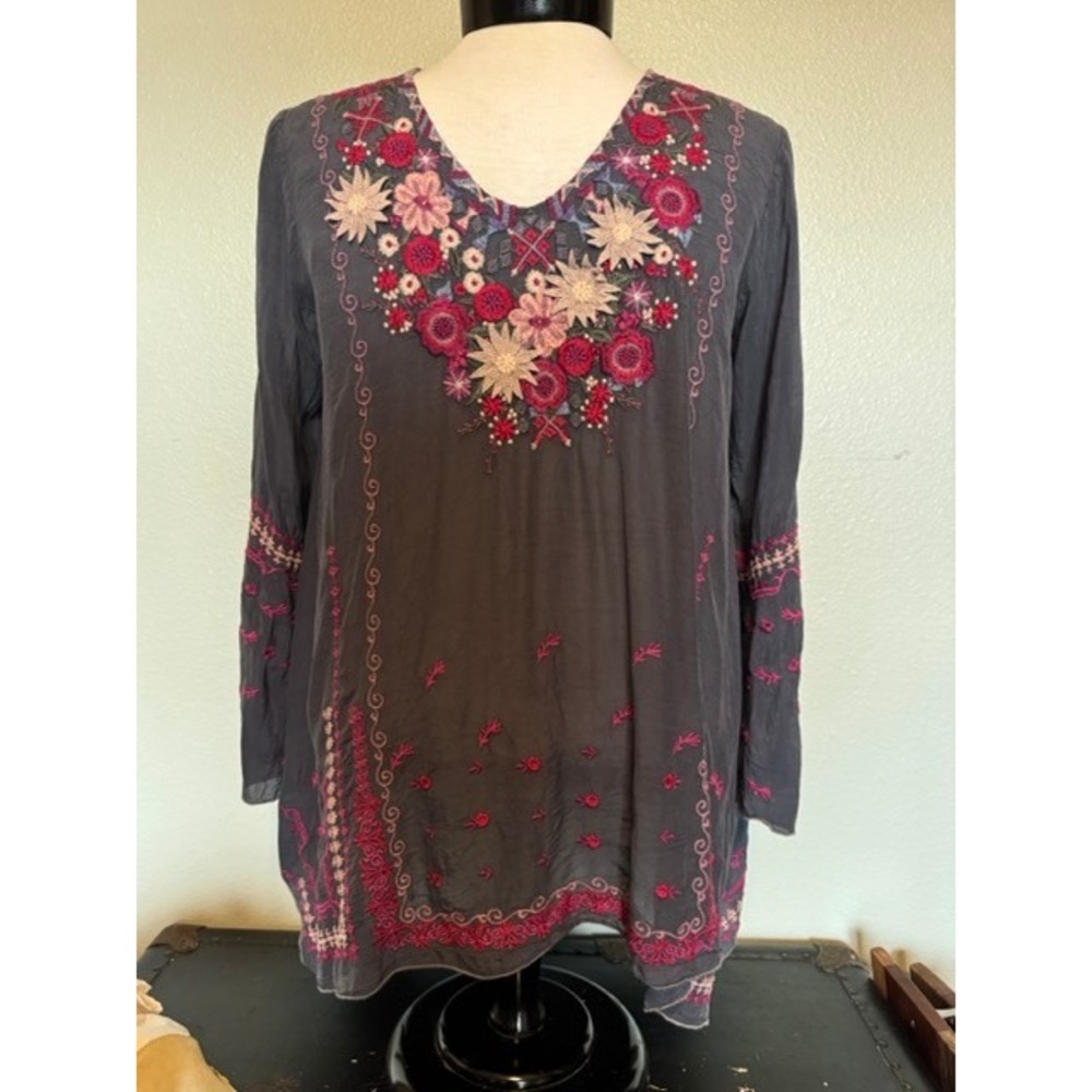 Johnny Was Gray Cupra Rayon Embroidered Floral Tunic Blouse Bell Sleeve Medium